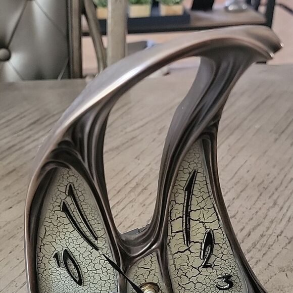 Veronese  design bronze clock table  NWOT - Picture 2 of 6